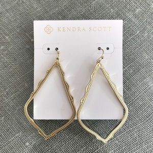 Kendra Scott Sophee Drop Earrings in Gold